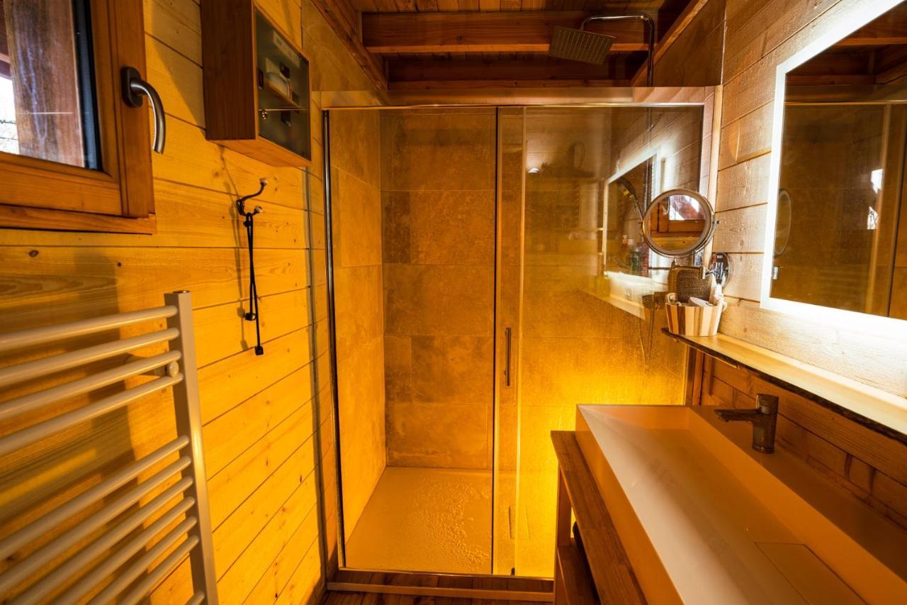 Charmante Cabane Dans Les Arbres Avec Jacuzzi Et Sauna Boismorand Ngoại thất bức ảnh